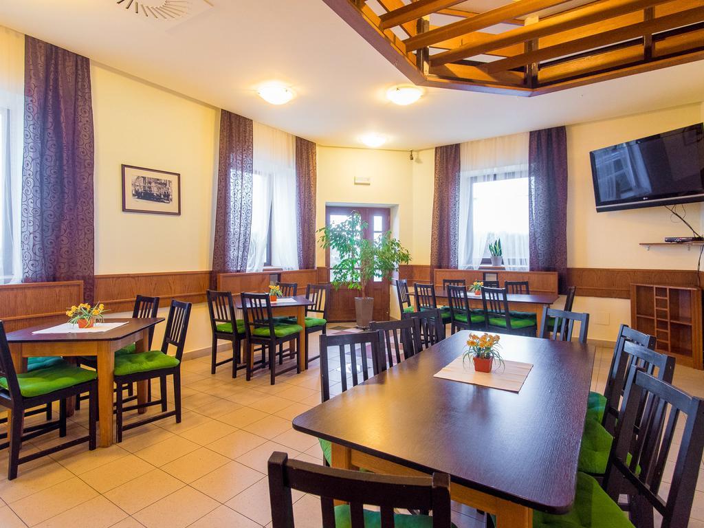 Hotel Brilliant Praha Bagian luar foto