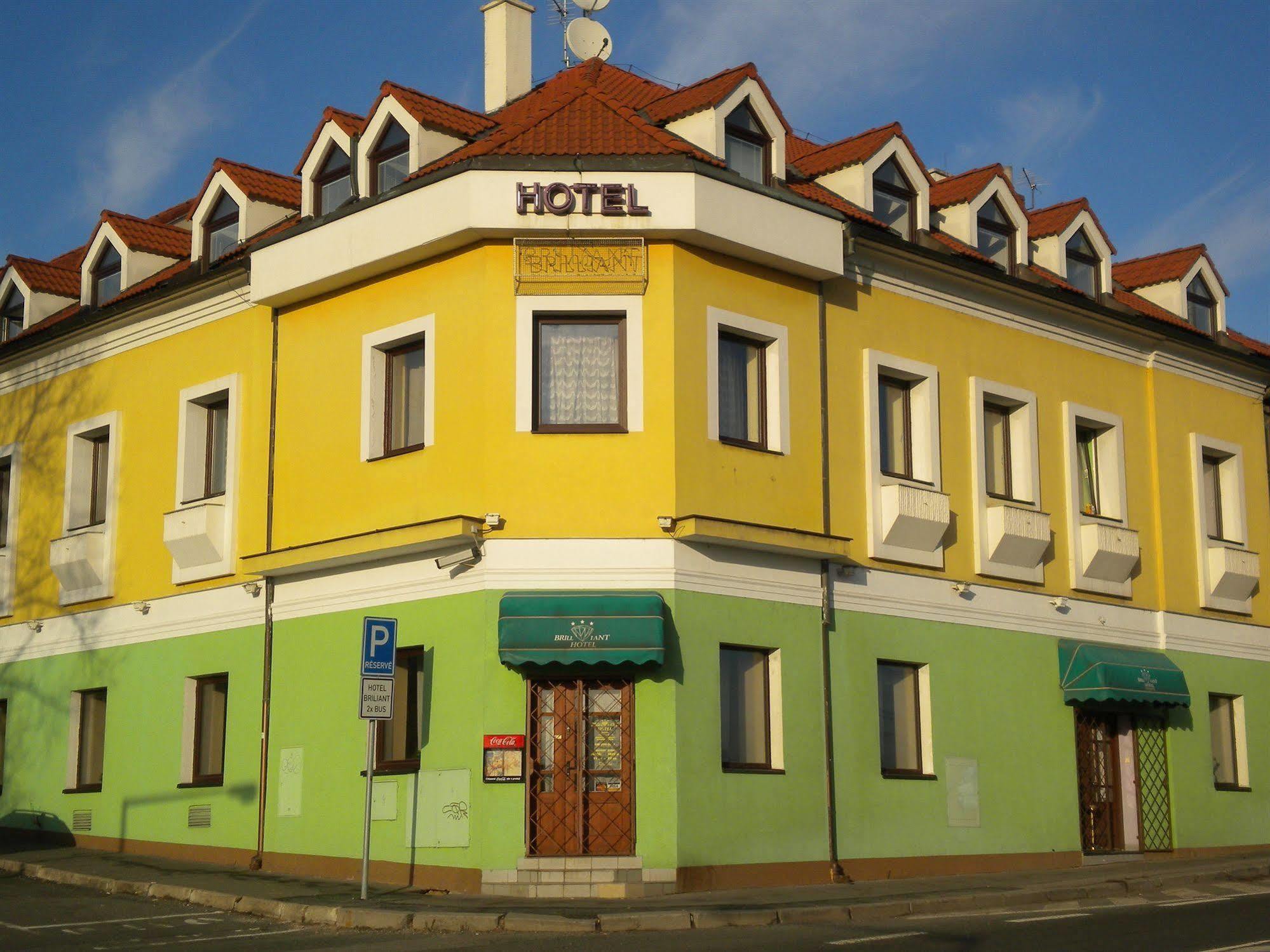 Hotel Brilliant Praha Bagian luar foto